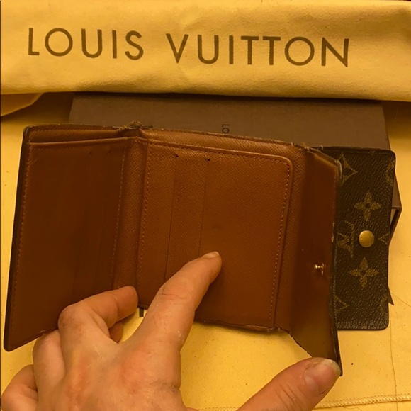 Louis Vuitton Vintage Trifold Wallet - Picture 4 of 9